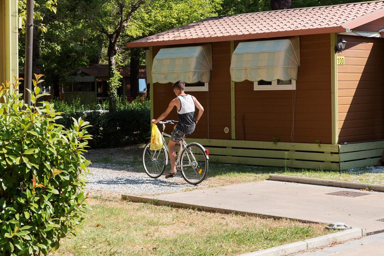 Camping Versilia Mare Hotel ลิโด ดิ กามาโยเร ภายนอก รูปภาพ